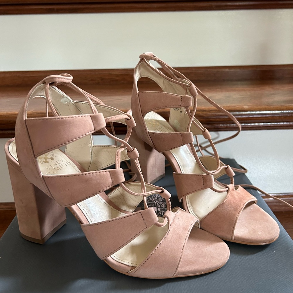 7.5 women’s WINOLA Vince Camuto ankle tie sandals NWT & Box - READ DETAILS